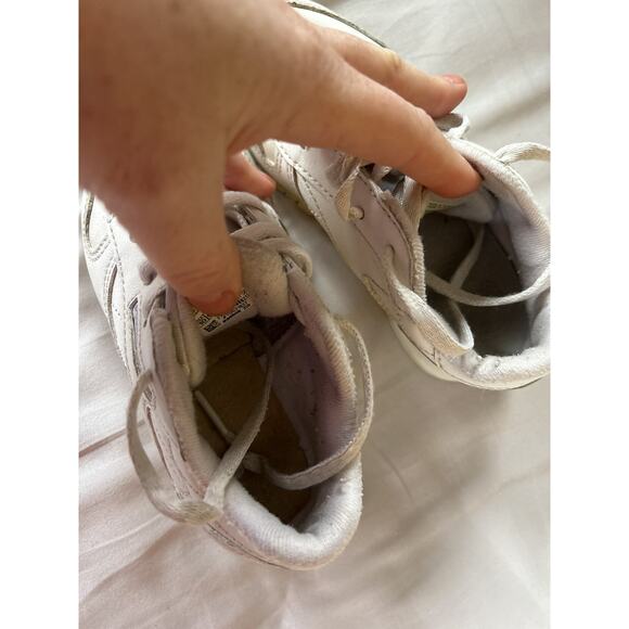 Reebok Classic White Sneakers size 10 - Picture 6 of 7